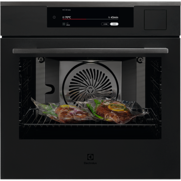 Electrolux 900 ProAssist with SteamPro vgradna pečica