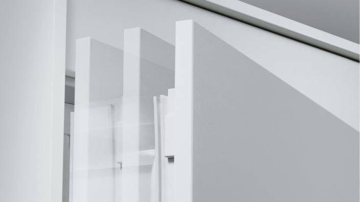 Fridge soft closing door